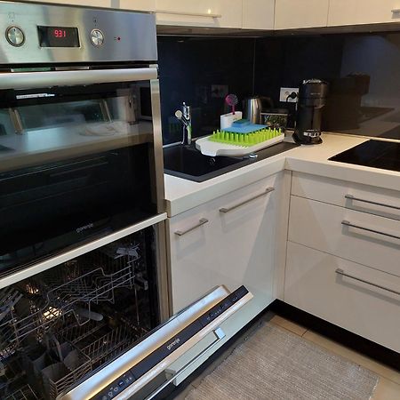 Lucia Exclusive With Parking In The Garage Apartment โปเรช ภายนอก รูปภาพ